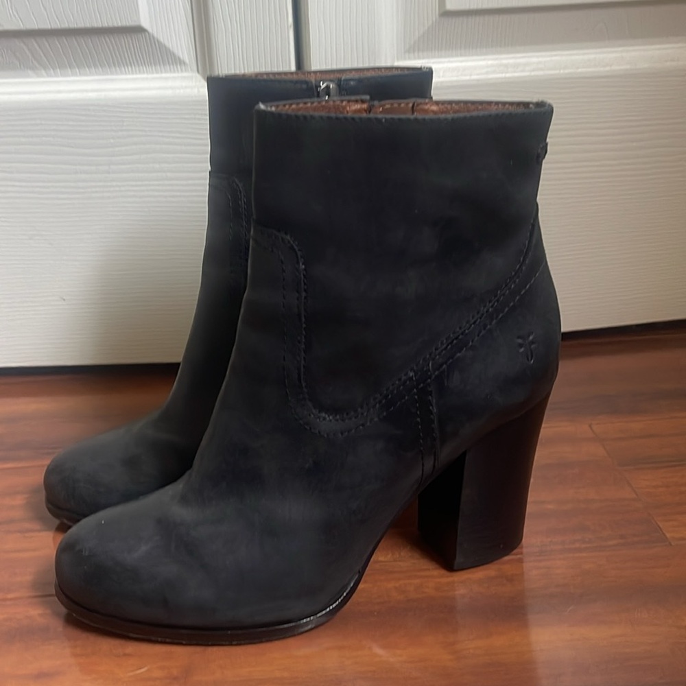 Women’s Frye Boots, 9.5. Used, needs a good polish. - Picture 2 of 4
